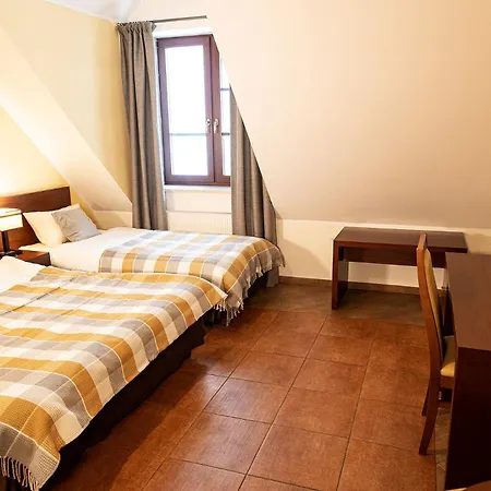 Kikity Siedlisko Z Ladowiskiem *