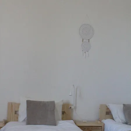 Kikity Siedlisko Z Ladowiskiem Hotel *